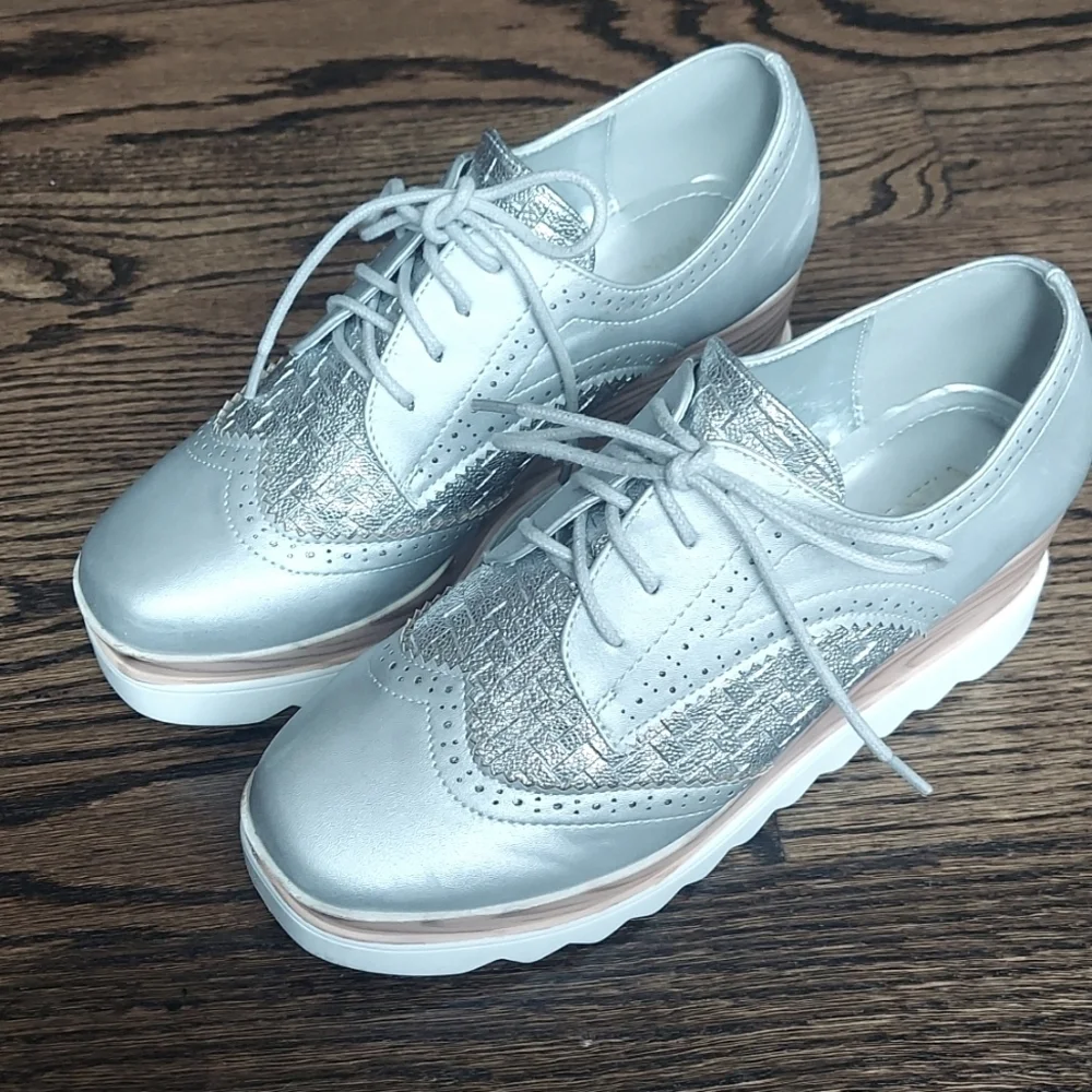 Wanted Gallaway Lace up Platform Wedge Oxford - silver - size 6.5M